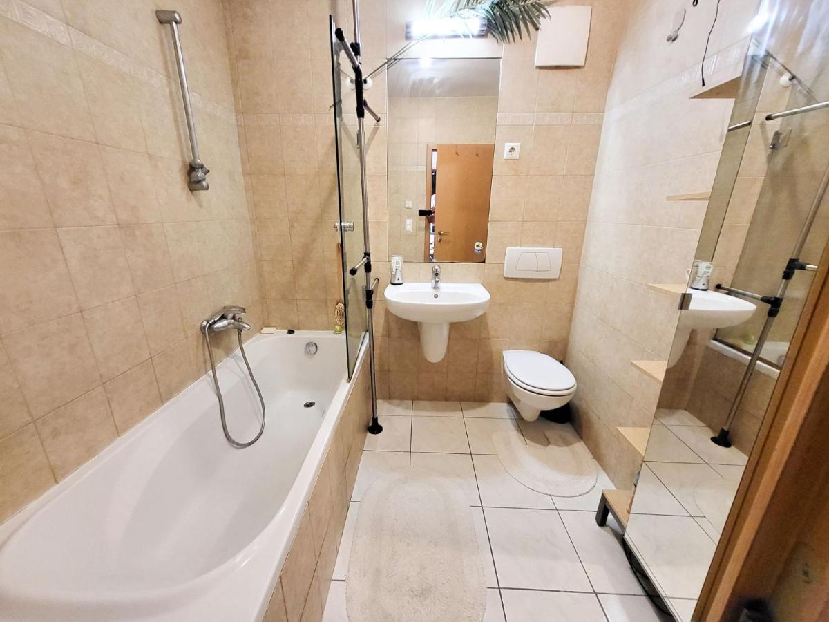 - Duna Part Apartment Budapest
