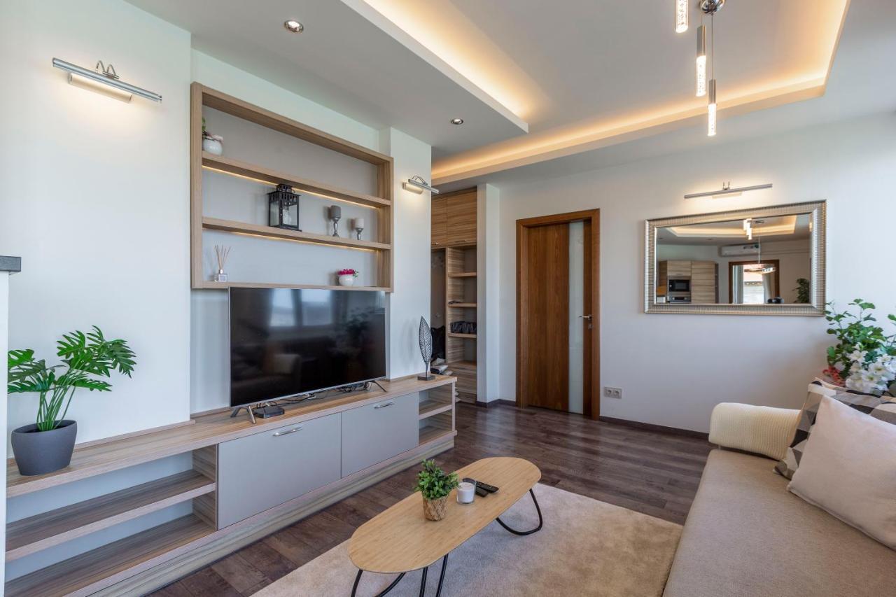 Luxury With A Beautiful View For The Danube River