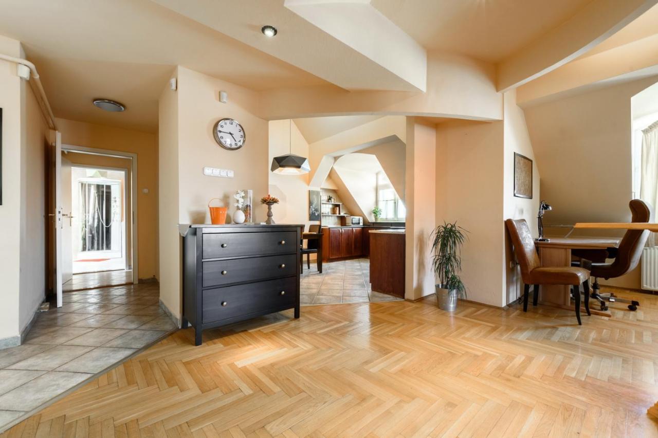 View To The Roofs Luxury With 2 Bedrooms