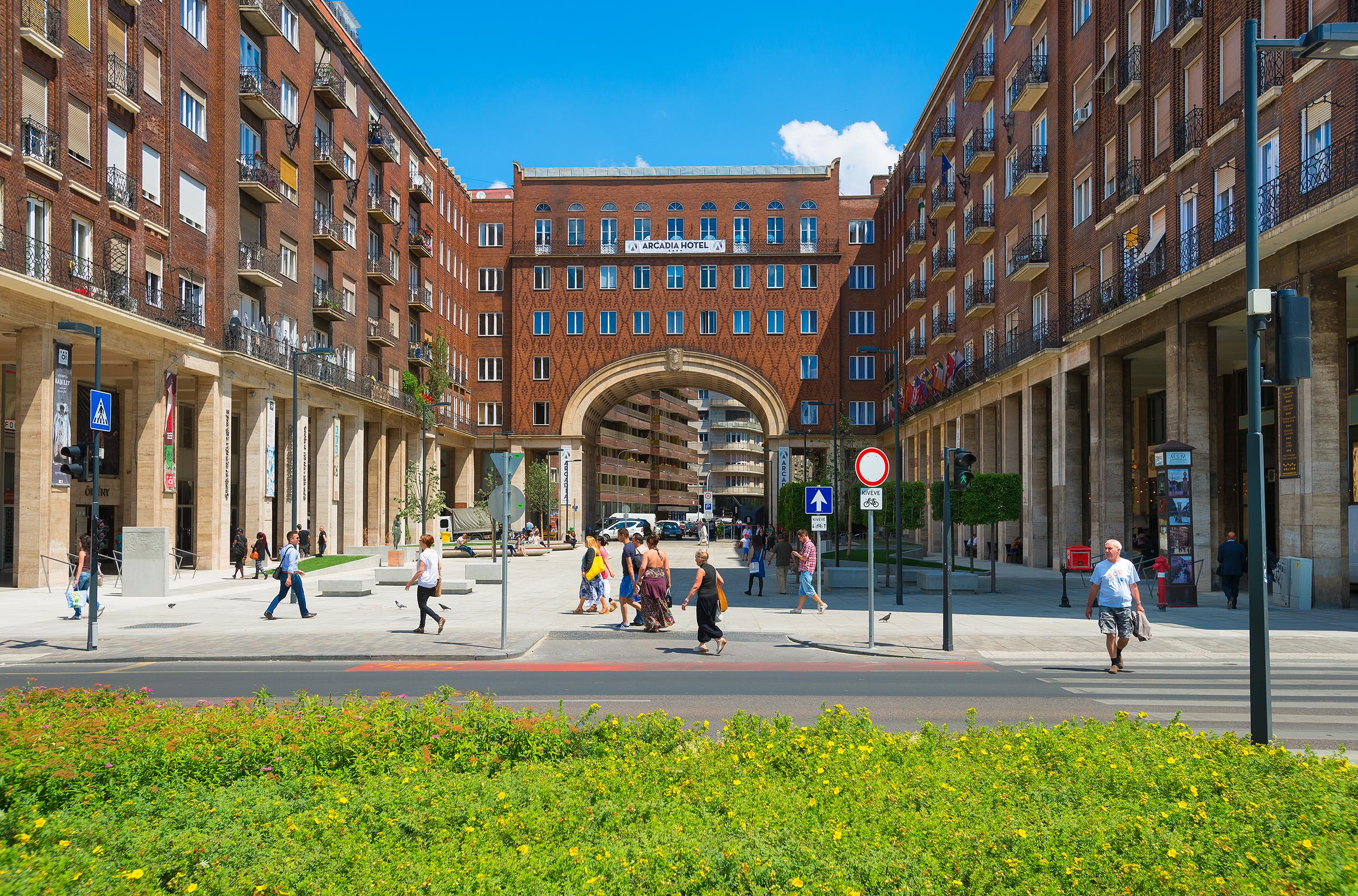 Arcadia Hotell 4*