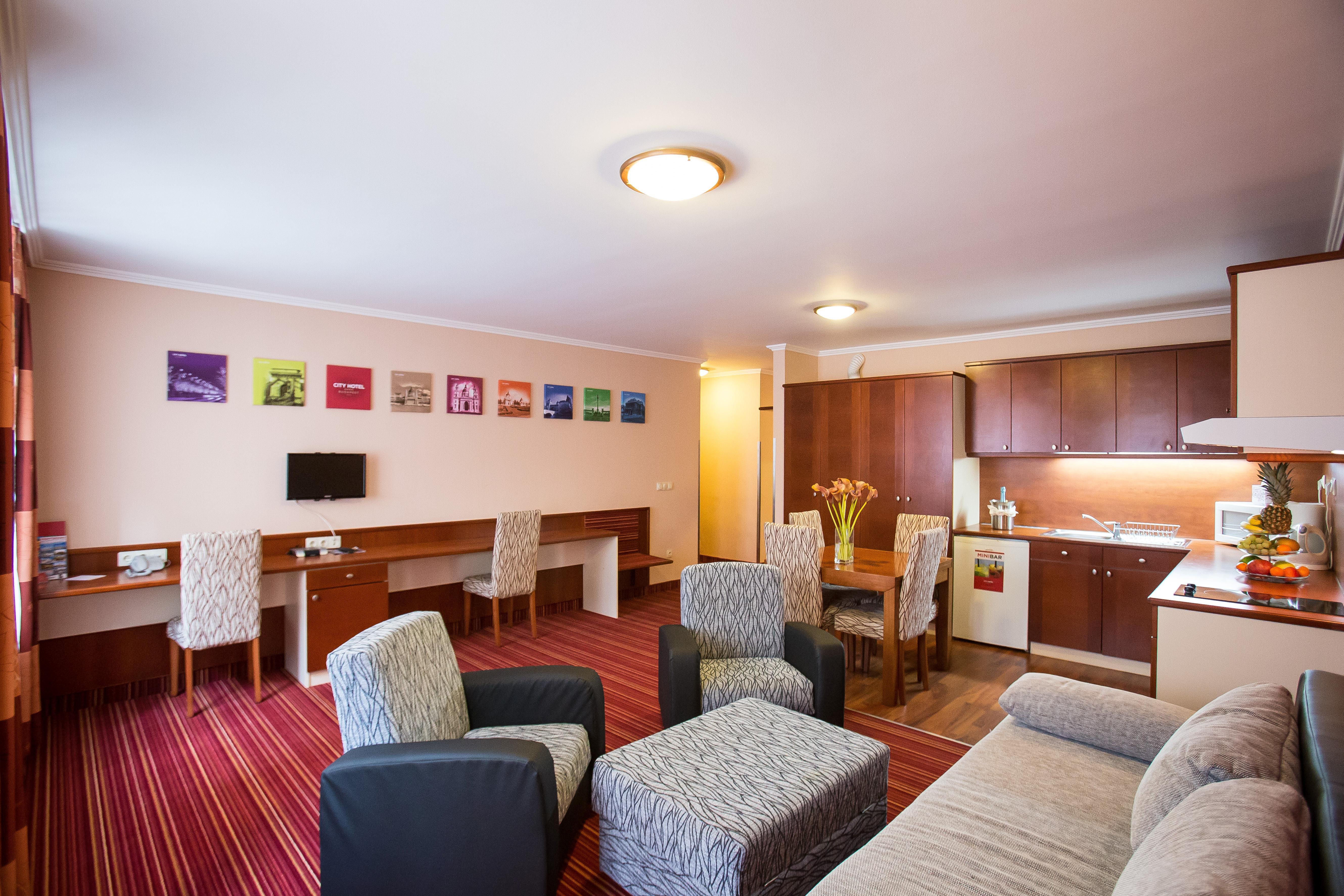 City-hotel 4*