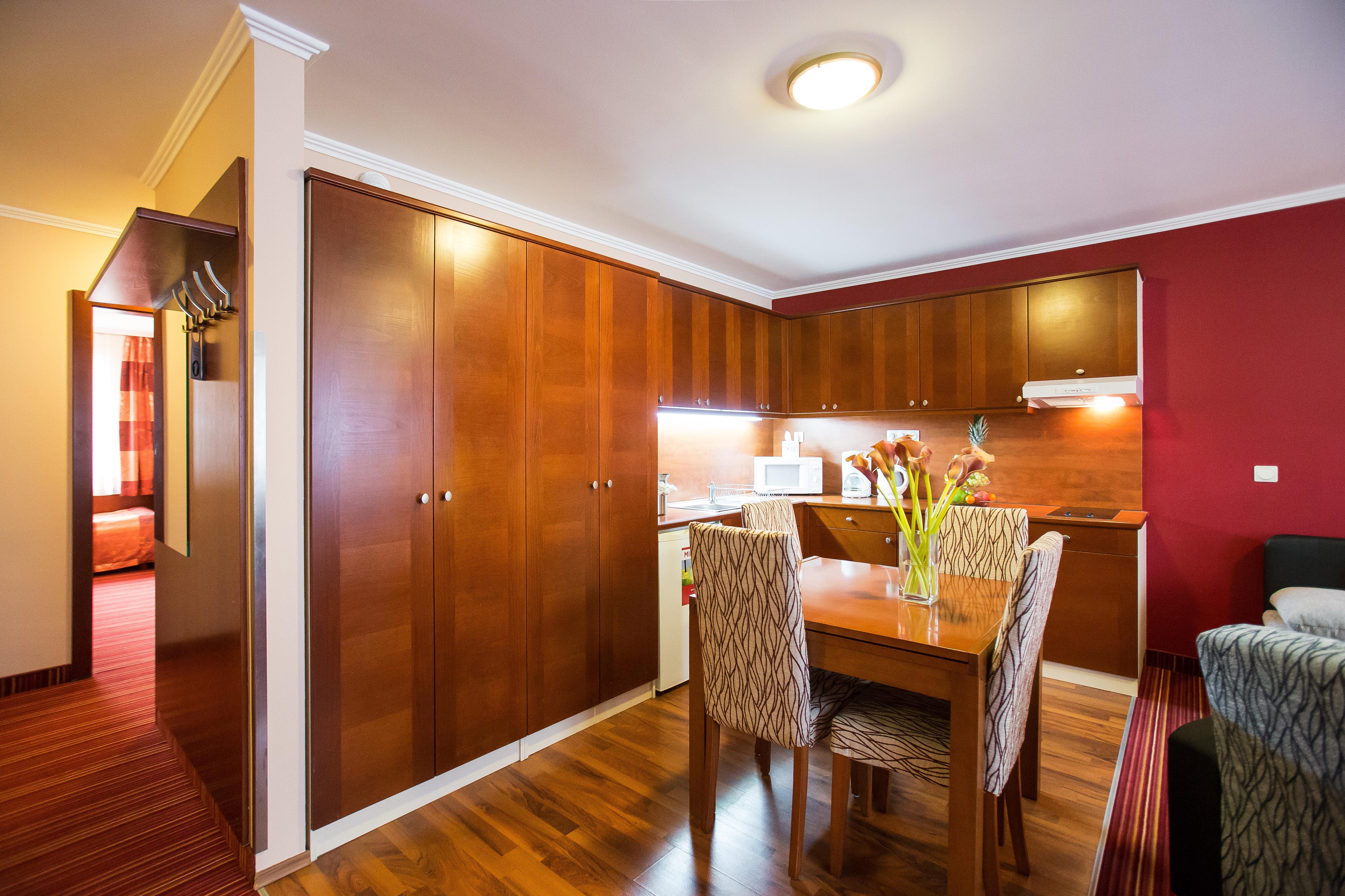 City-hotel Apartahotel 4*