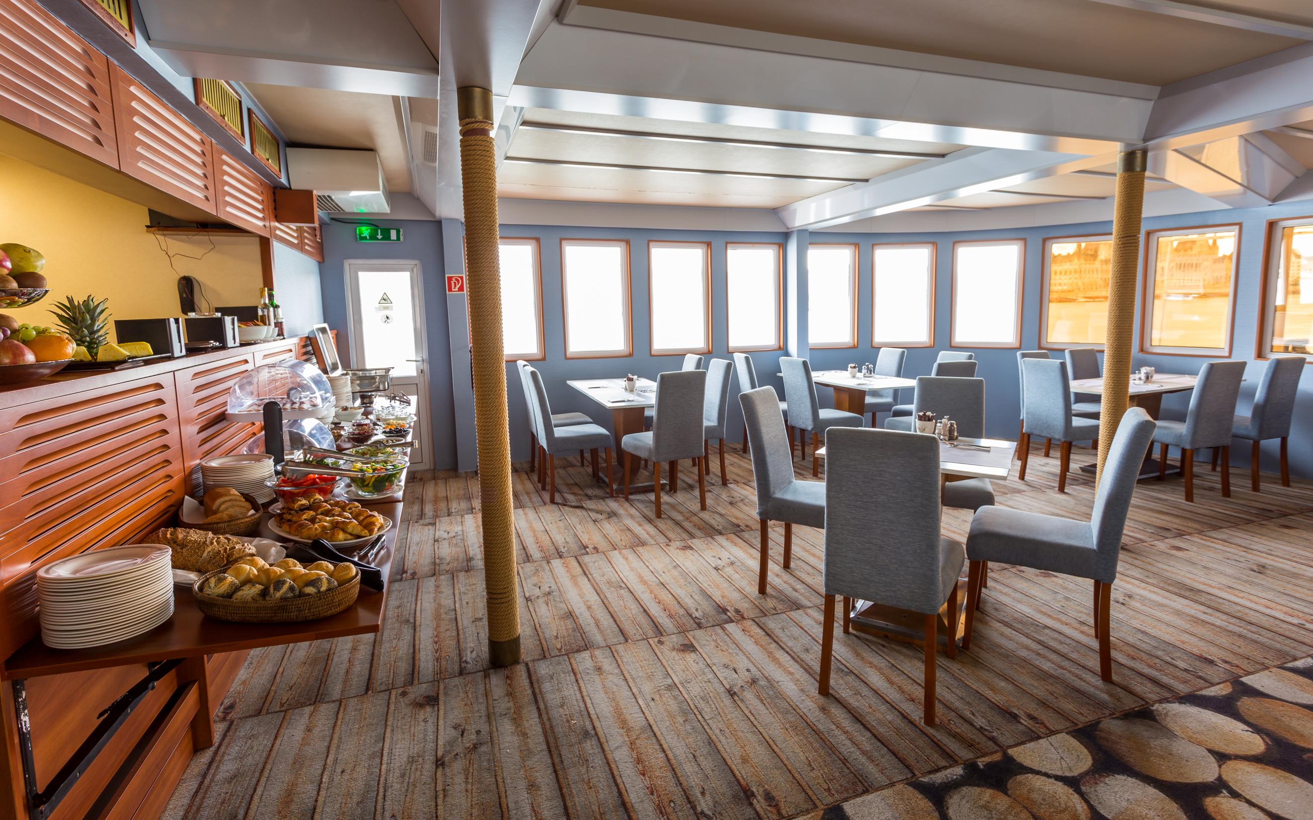 Bateau-hôtel Grand Jules - Boat