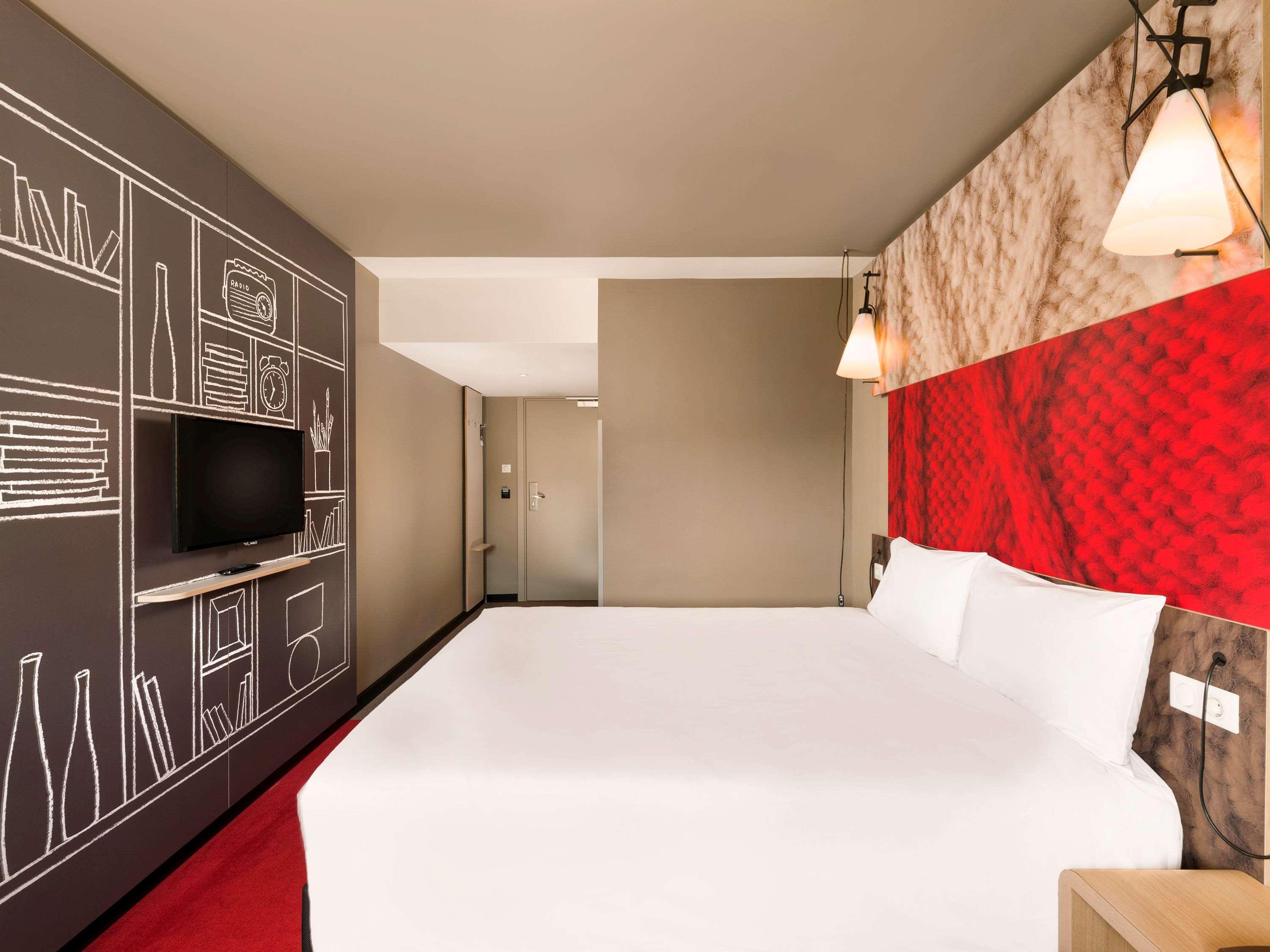 Ibis Castle Hill Hotel 3*