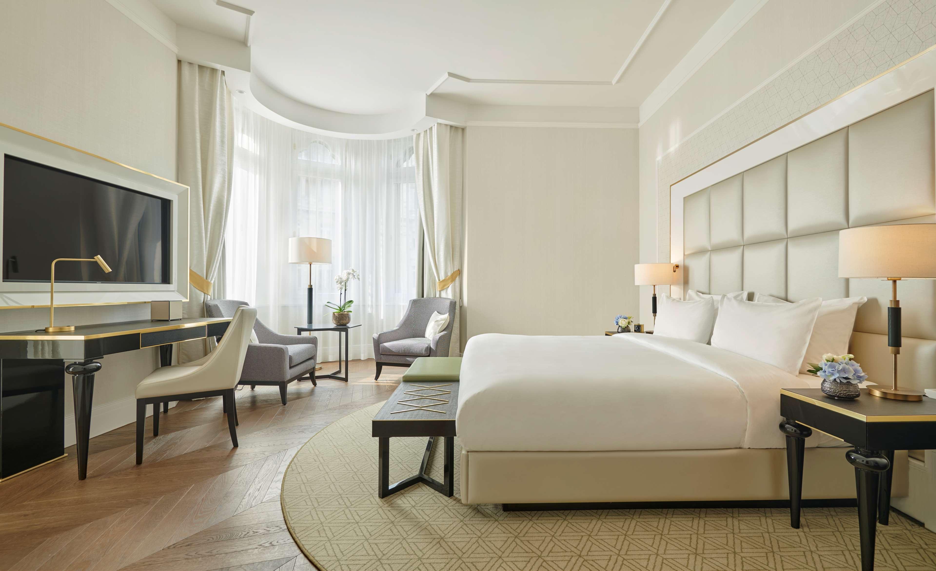 Párisi Udvar Budapest, Part Of Hyatt Budapest