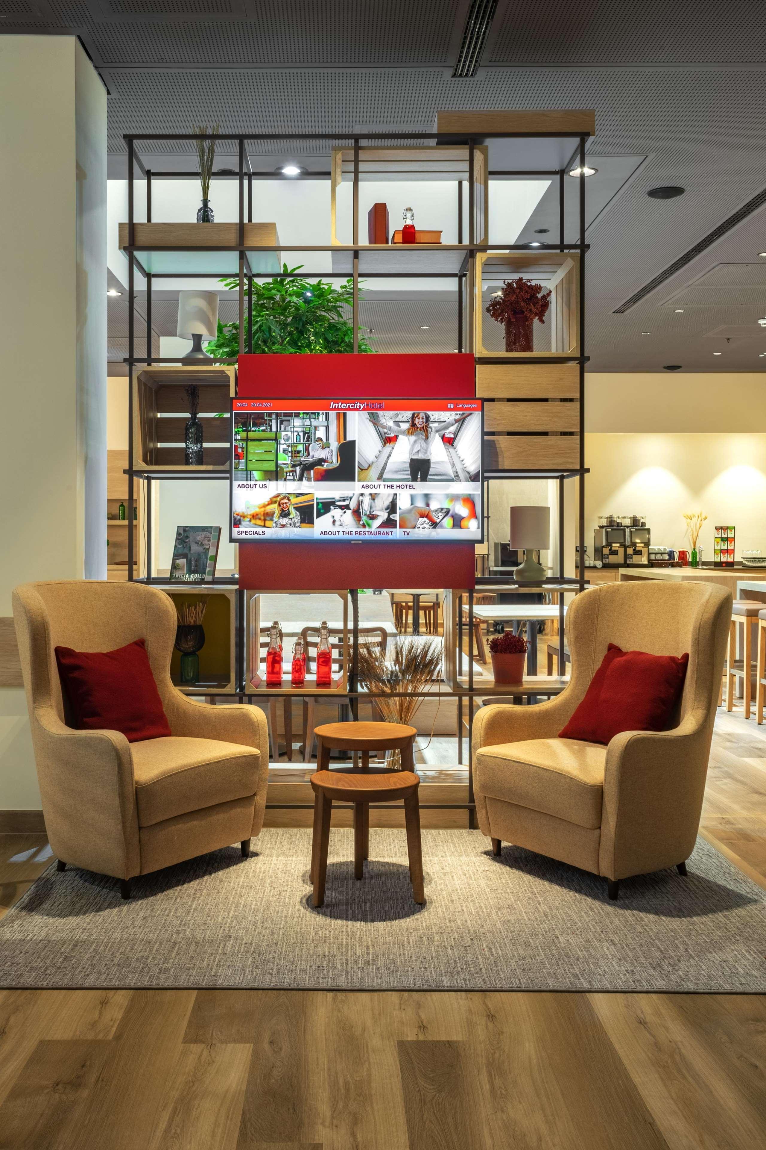 Intercityhotel 4*