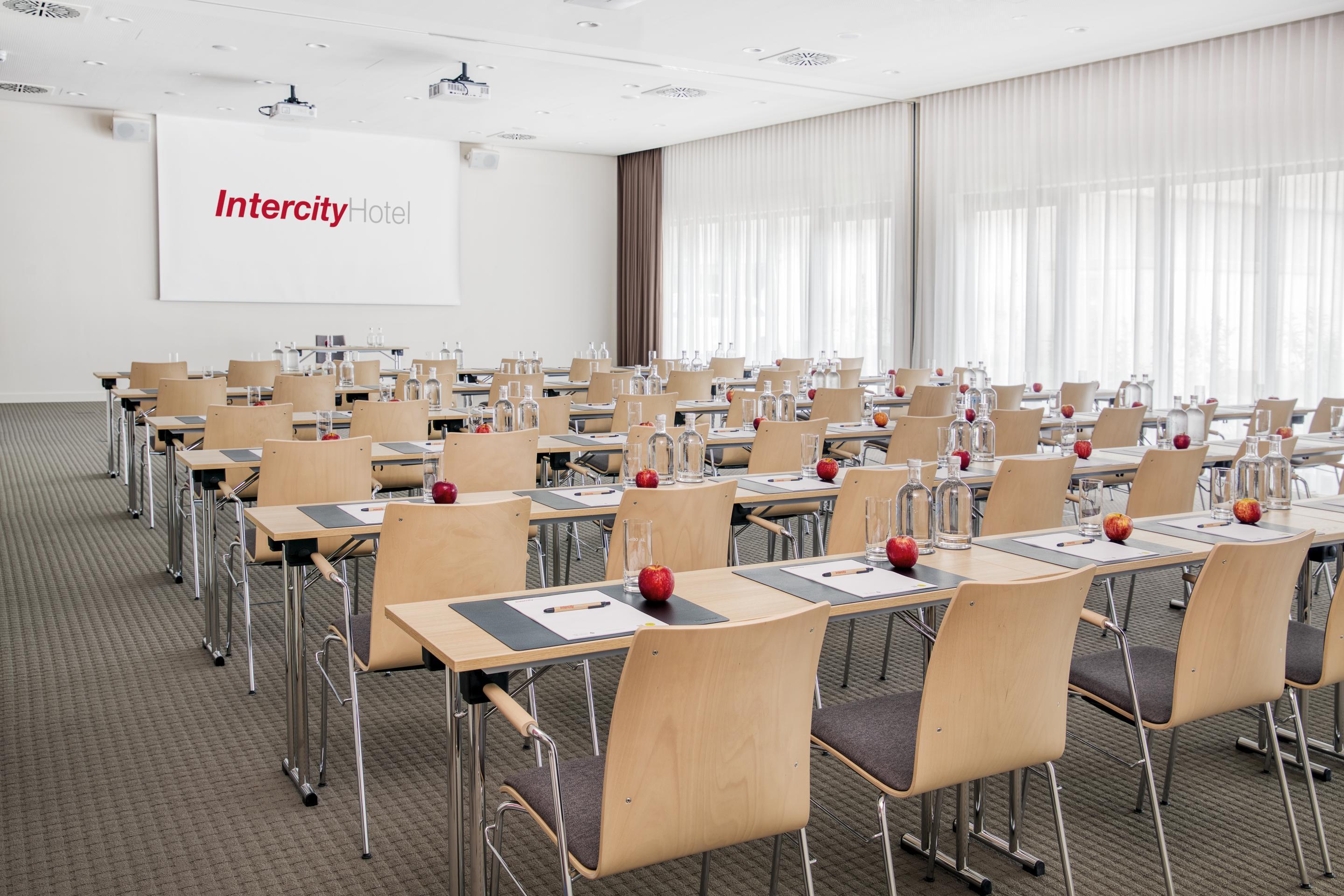 Hotel Intercityhotel 4*