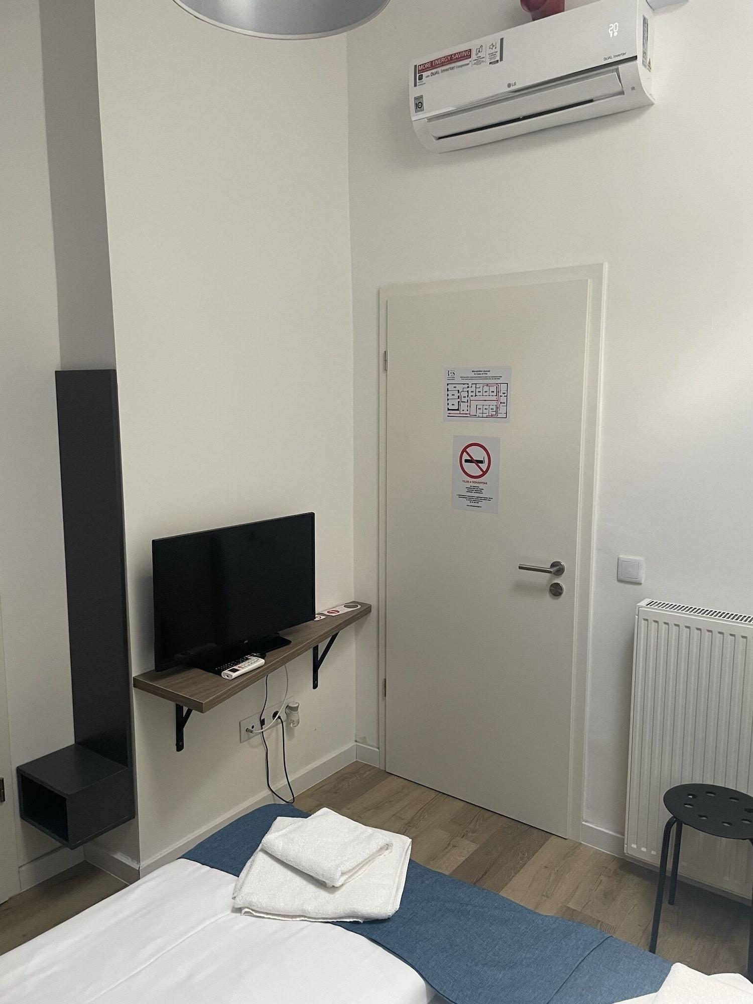 Res Budapest