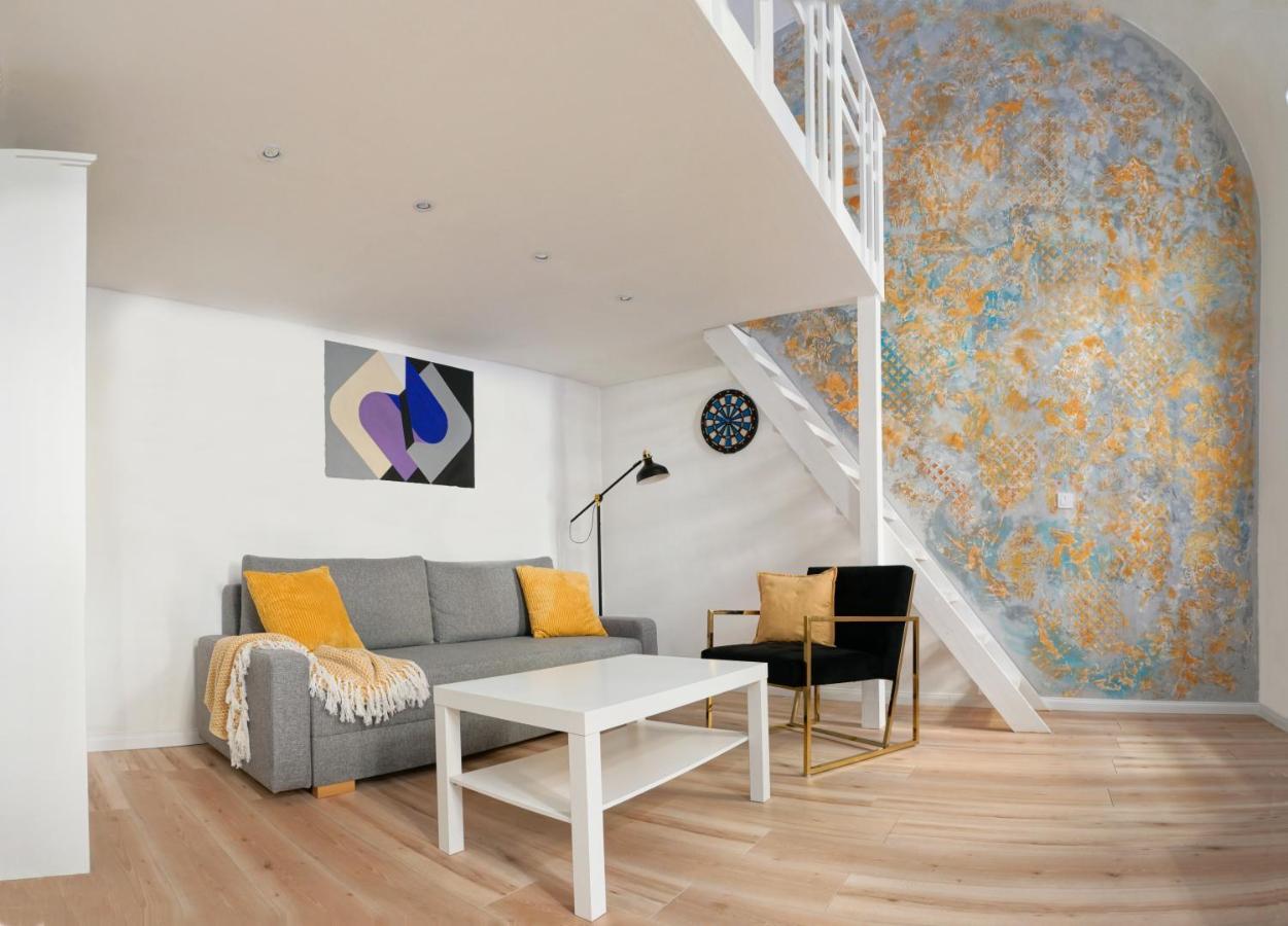 Goldart Design In The Heart Of