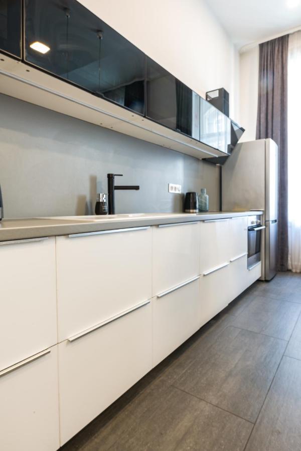 Luxury Nova Next To The New York Café * Budapest