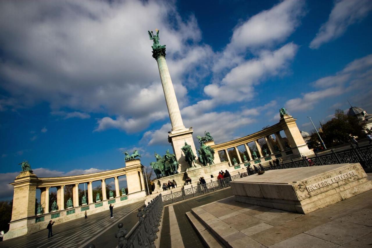 Little Americas New York * Budapest