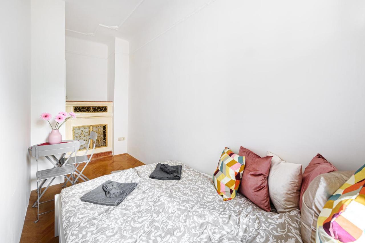 Hotel Stylish Homes Downtown Buda *
