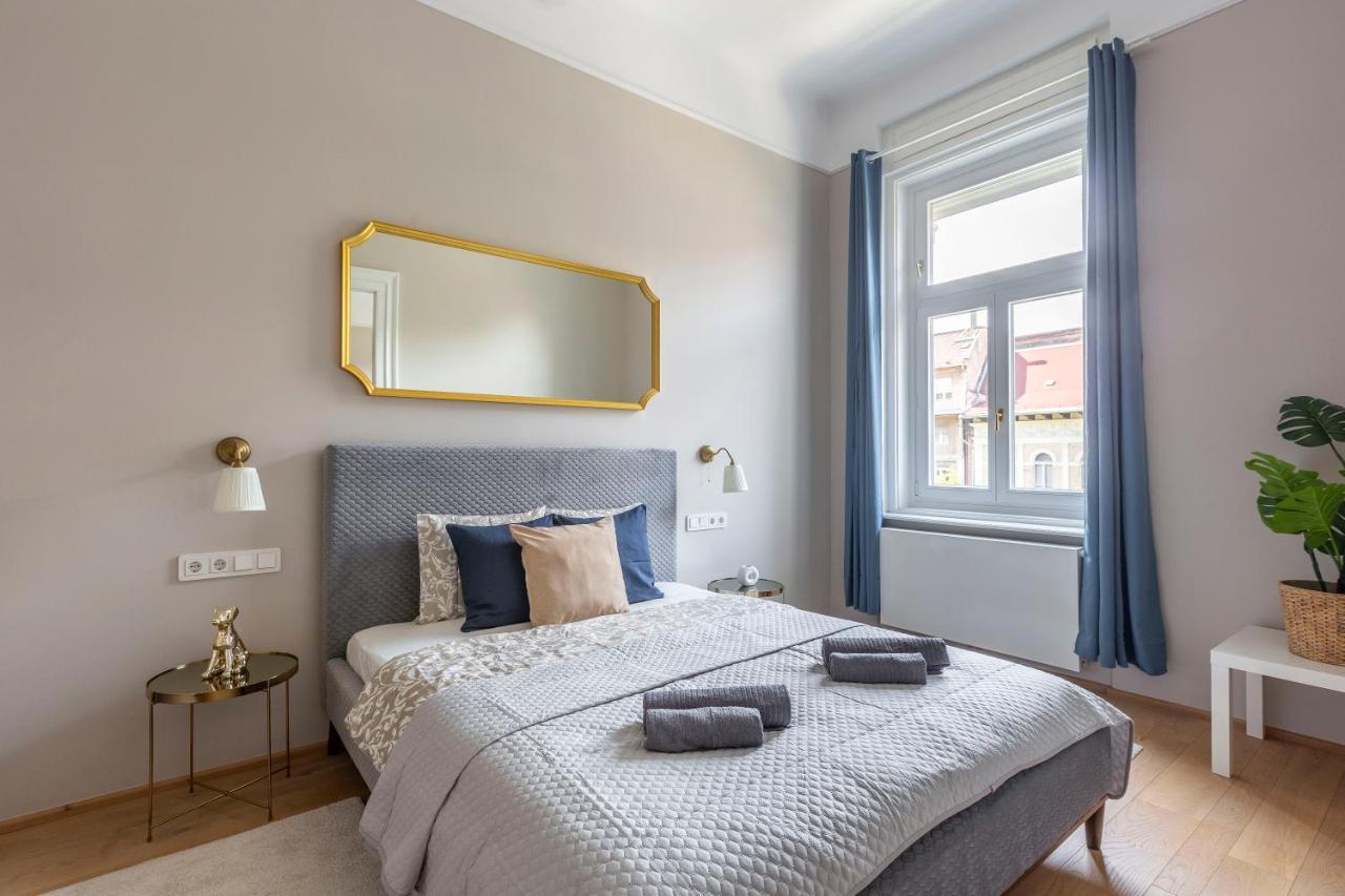 Appartement Luxury Elizabeth Next To The New York Café