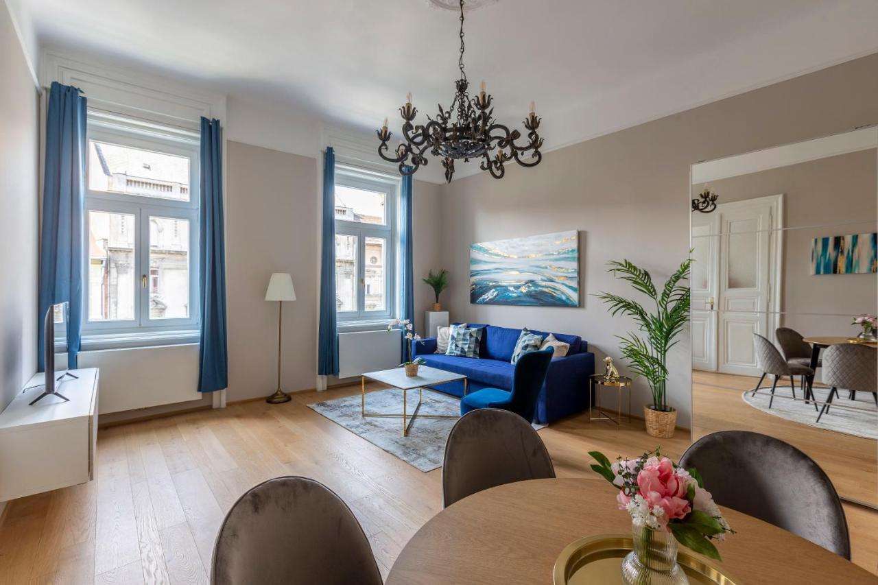 Luxury Elizabeth Next To The New York Café * Budapest