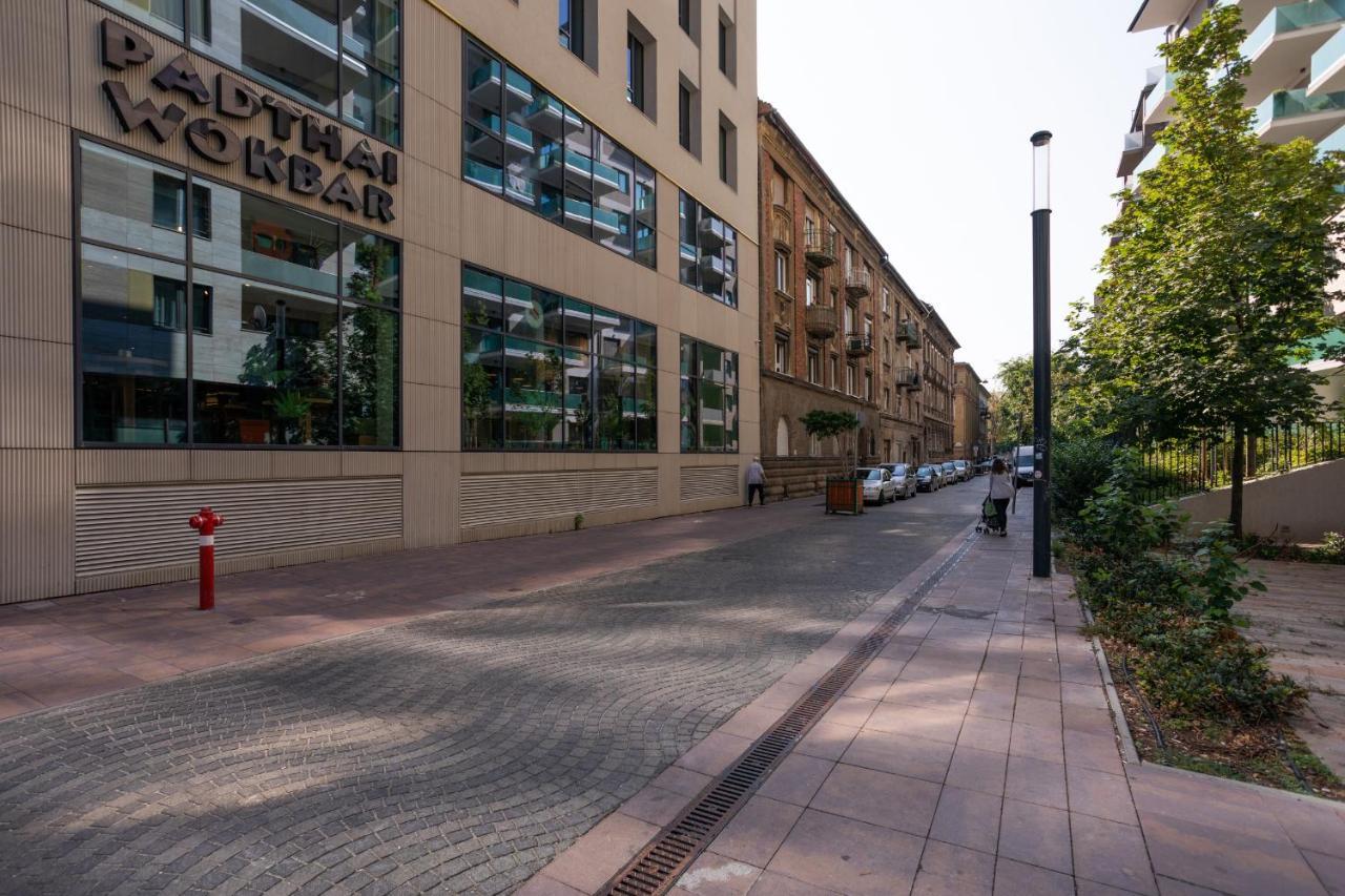 Bokay Next To Corvin Promenade Apartman *