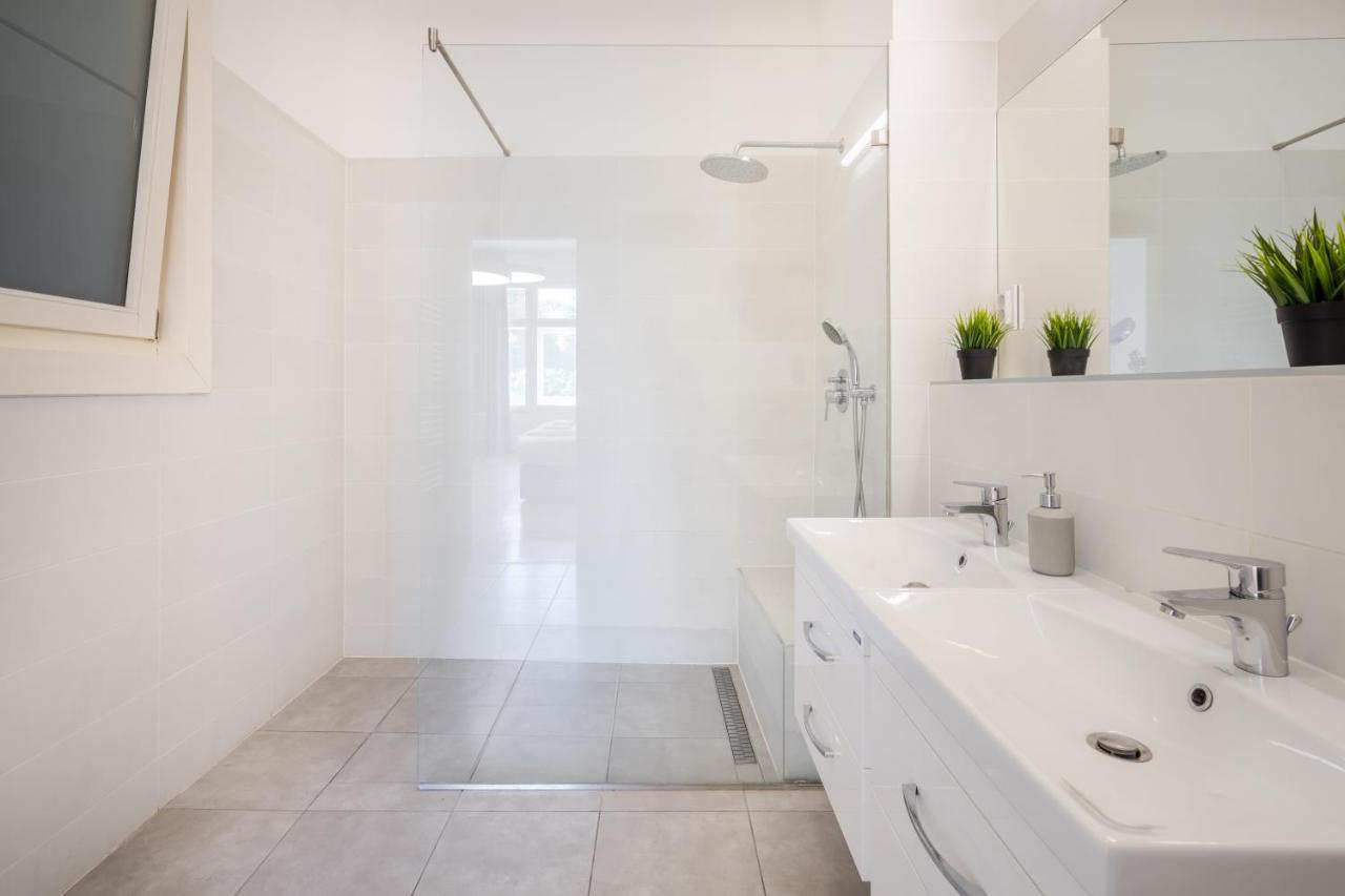 Tcb Regi Apartment *