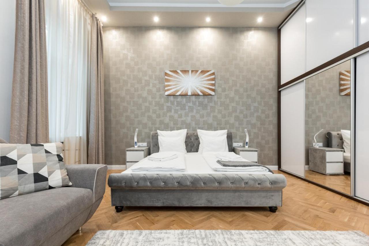 Apartment Center Grand Luxury W 2br/2bt
