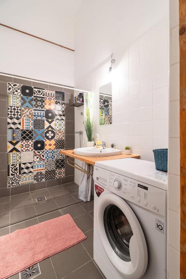 Apartment Vivid Downtown Close To Kalvin Ter