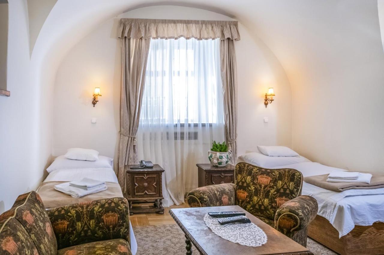 Academy Bed & Breakfast