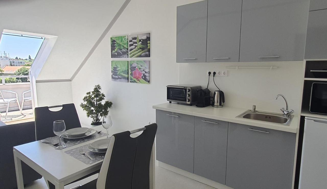 Aparthotel Camille Apartmanhouse 4*