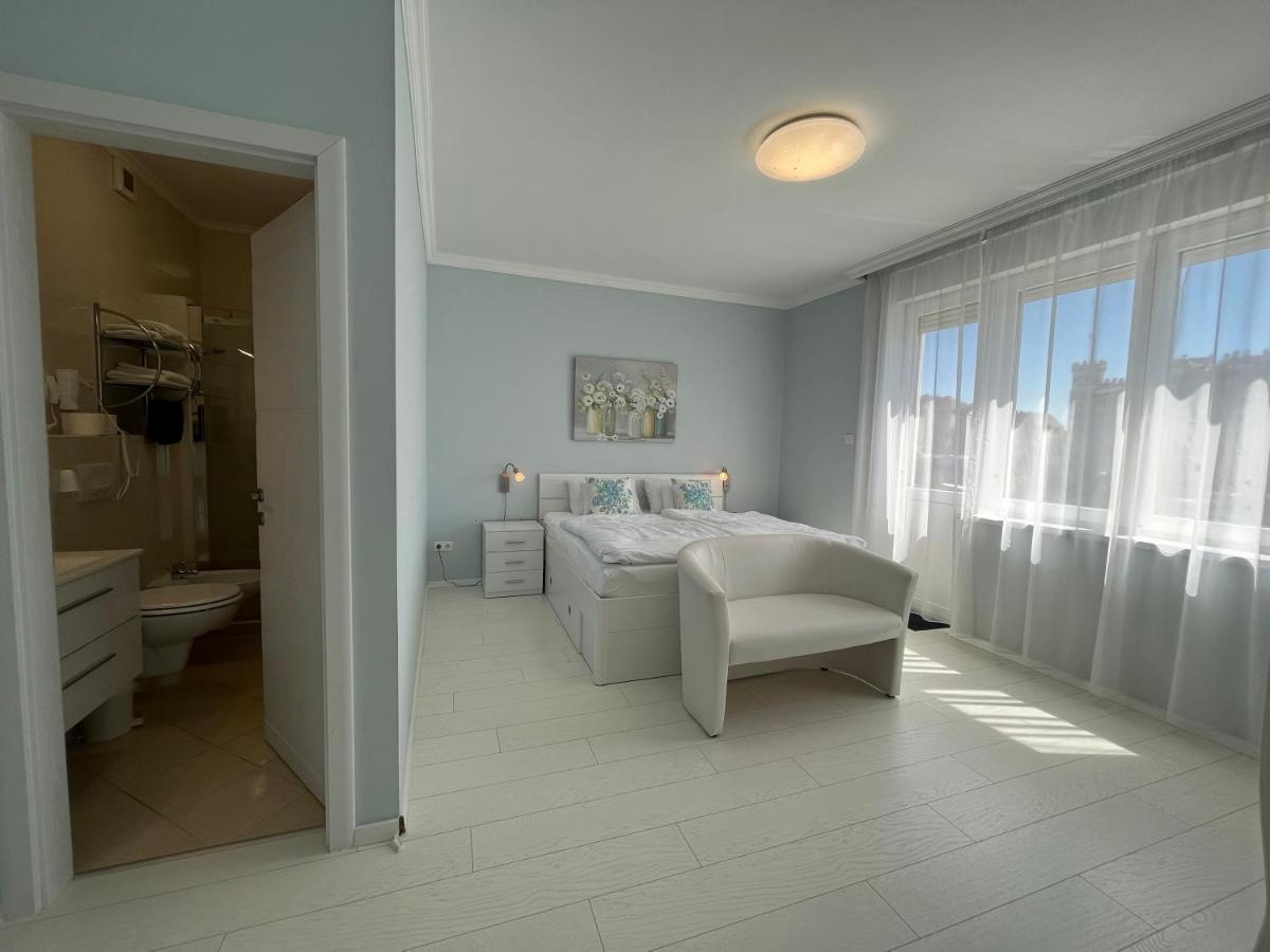 Camille Apartmanhouse 4*