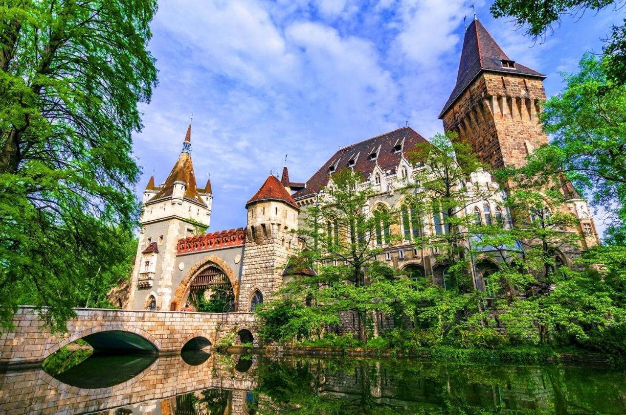 Rozsa 55 Budapest