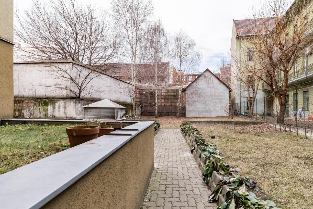 Appartement Sunny And Penthouse With Private Garage Budapest