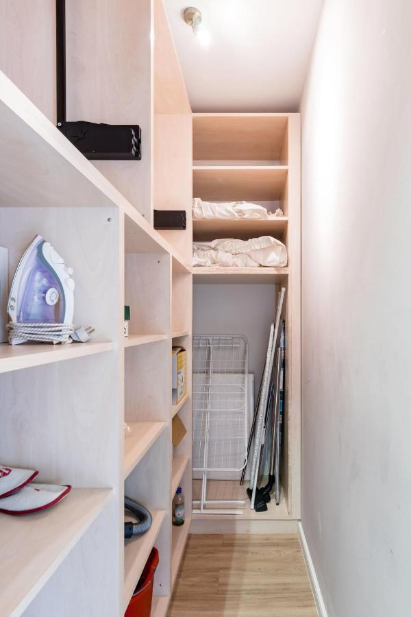 Sunny And Penthouse With Private Garage Budapest