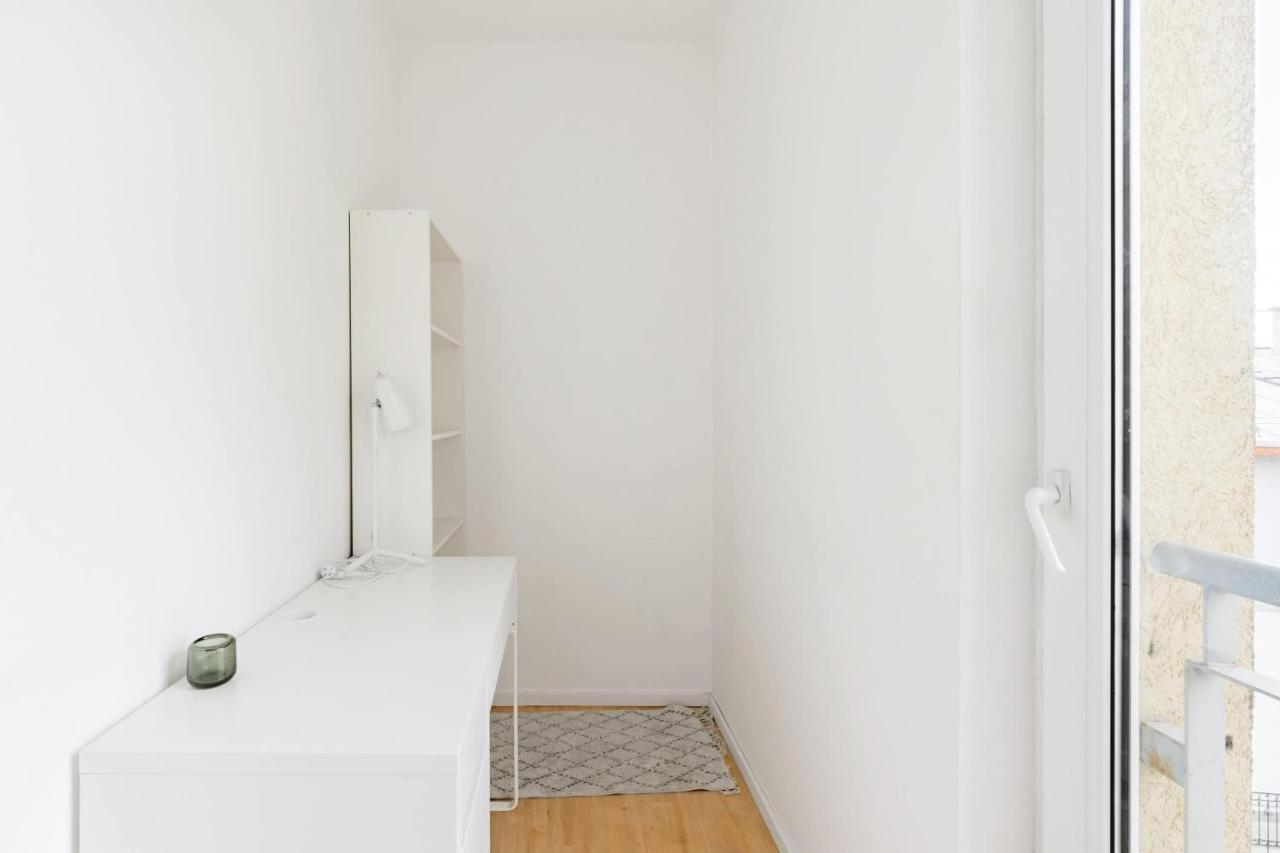Sunny And Penthouse With Private Garage