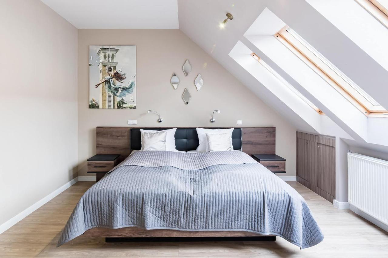Sunny And Penthouse With Private Garage Appartement