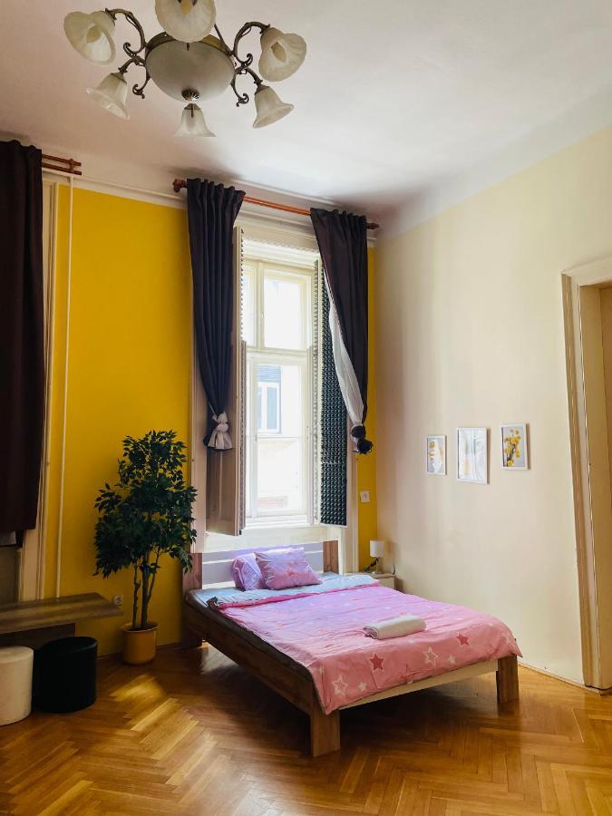 Hostal The Heart Of *