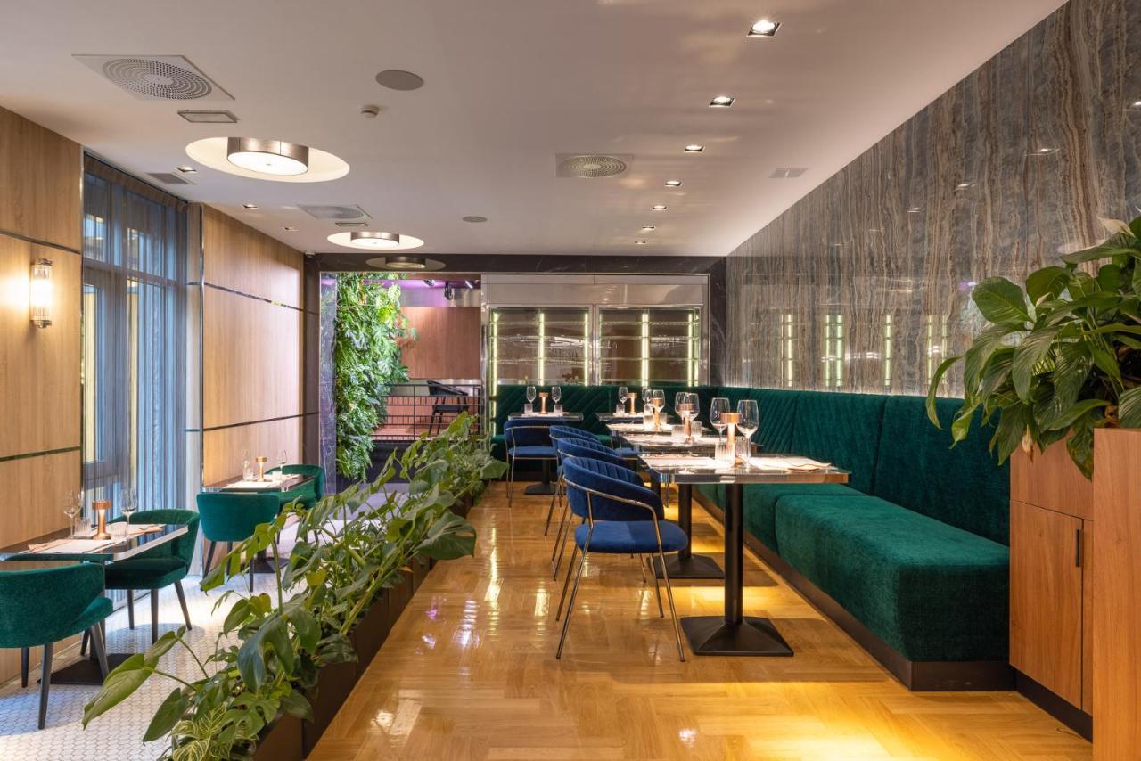 Silver Crown & Residence, Palace Quarter