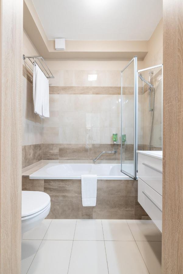 Silver Crown & Residence, Palace Quarter 3* Budapest