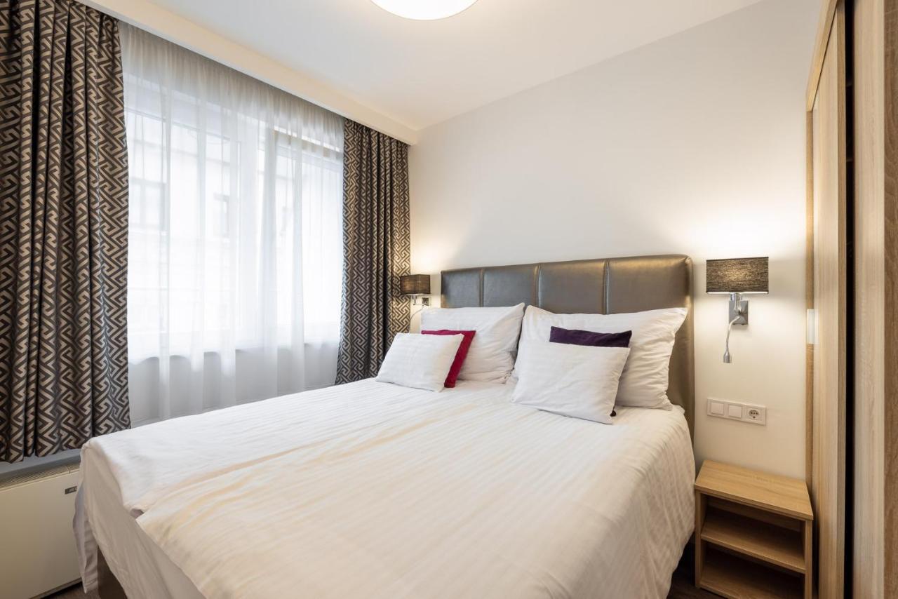 Silver Crown & Residence, Palace Quarter Hotell