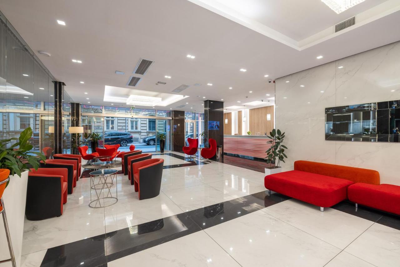Silver Crown & Residence, Palace Quarter Hotell 3*