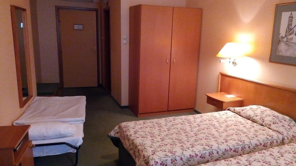 Hotel Burg 3*
