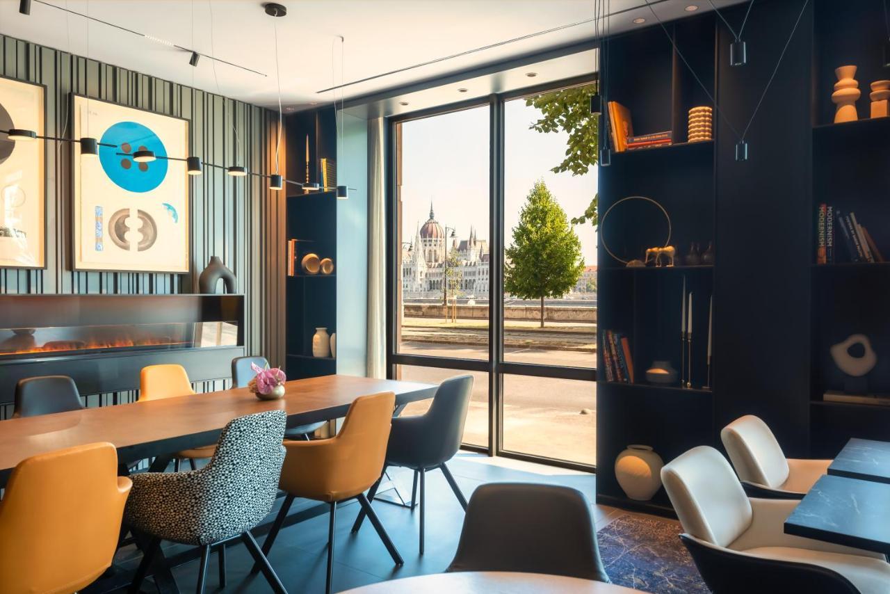 Park Plaza Hotel 4*