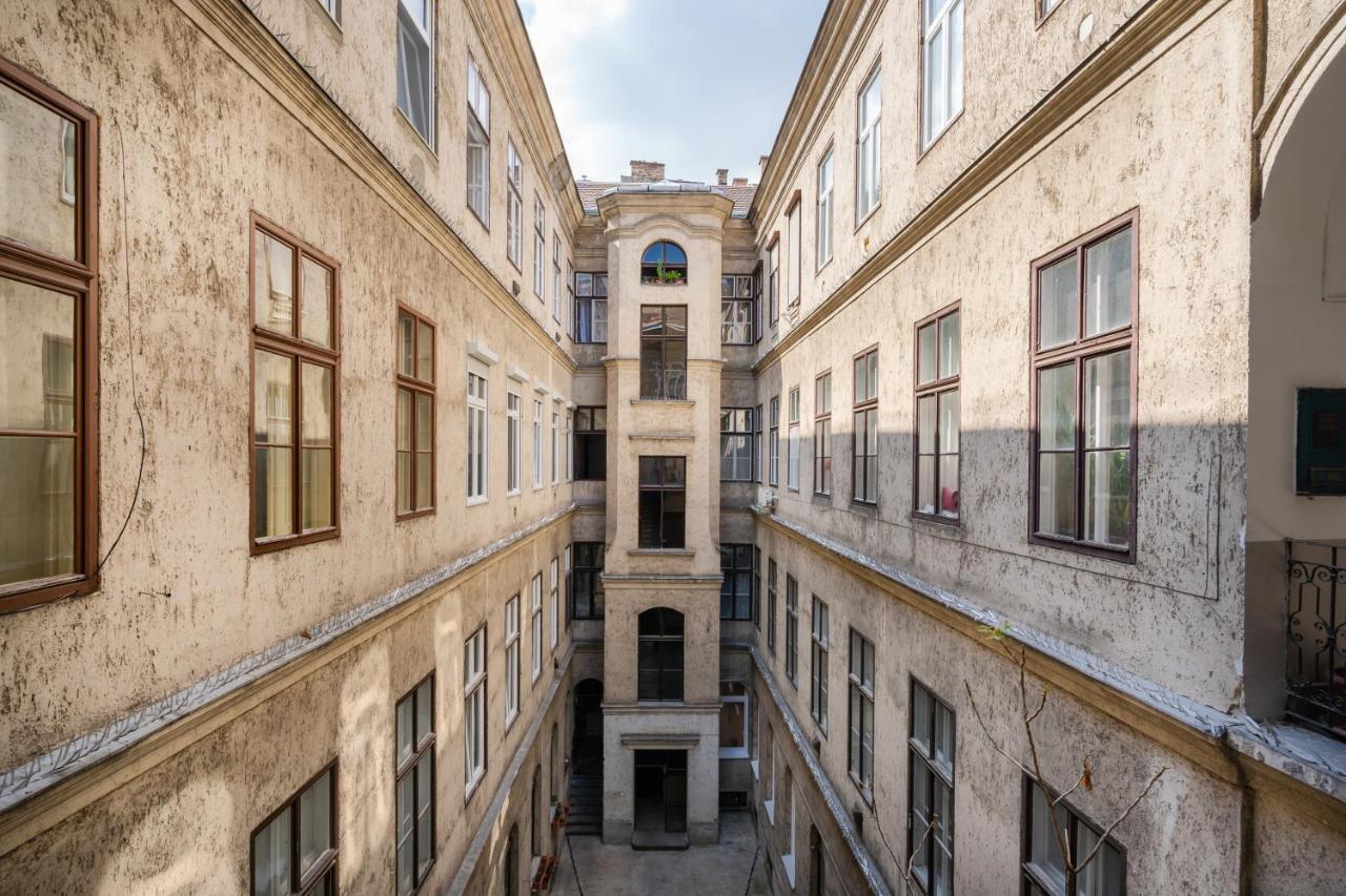Lonyay Grand Apartmán *