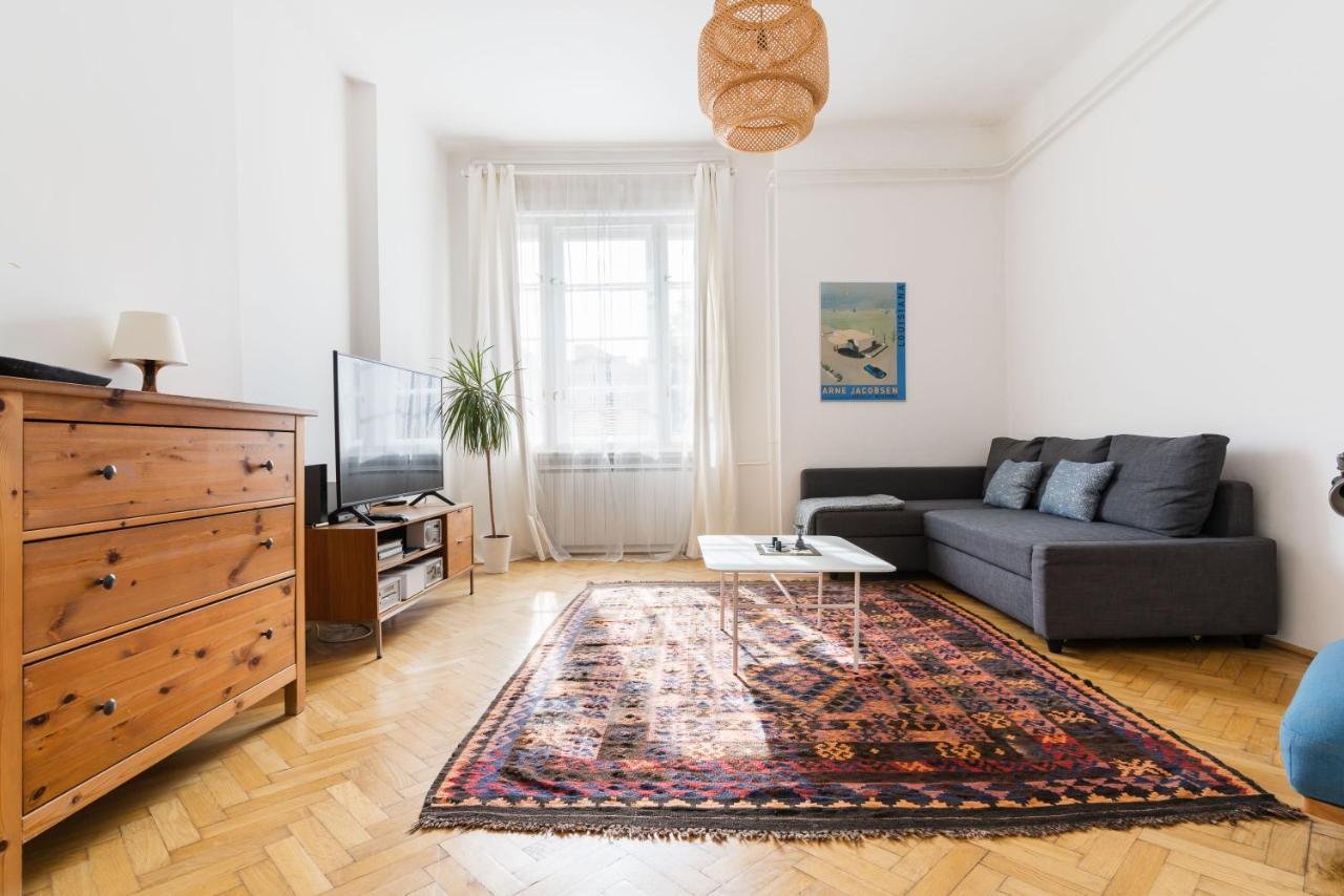 Apartment Klauzal W/3 Bedrooms, French Balcony