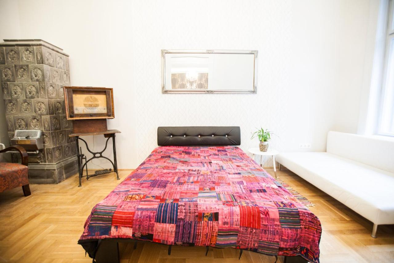 N40 By Small Budapest
