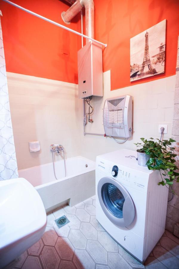 N40 By Small Budapest