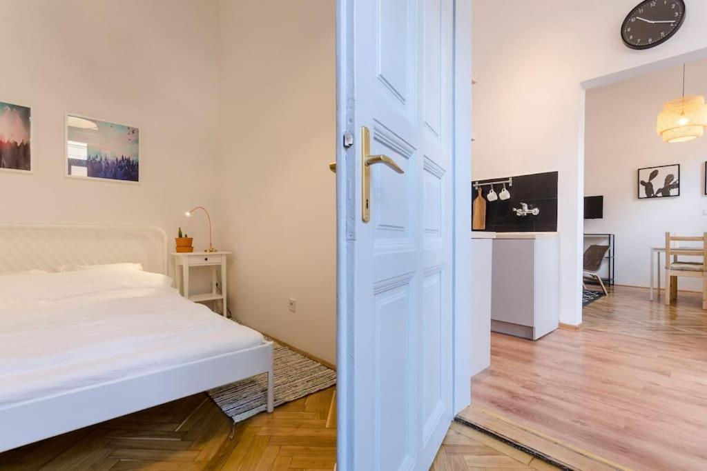 Cozy K8 In Party District. Apartament Budapeszt