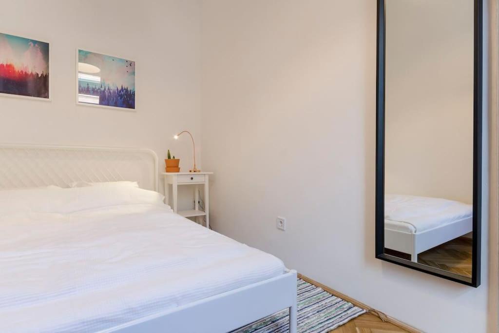 Cozy K8 In Party District. Apartament Budapeszt