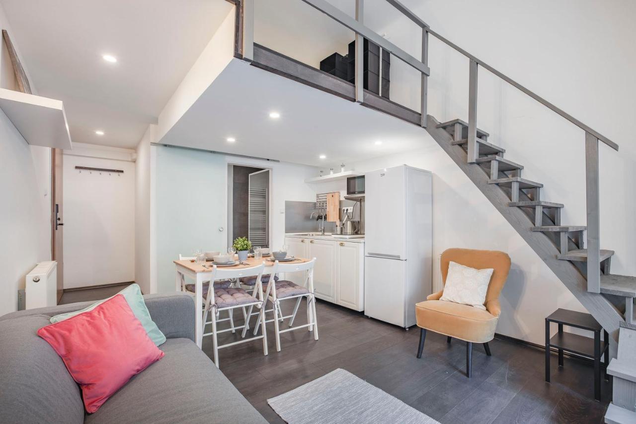 Apartment D'crown Residences