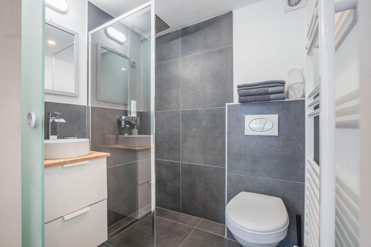 Apartment D'crown Residences