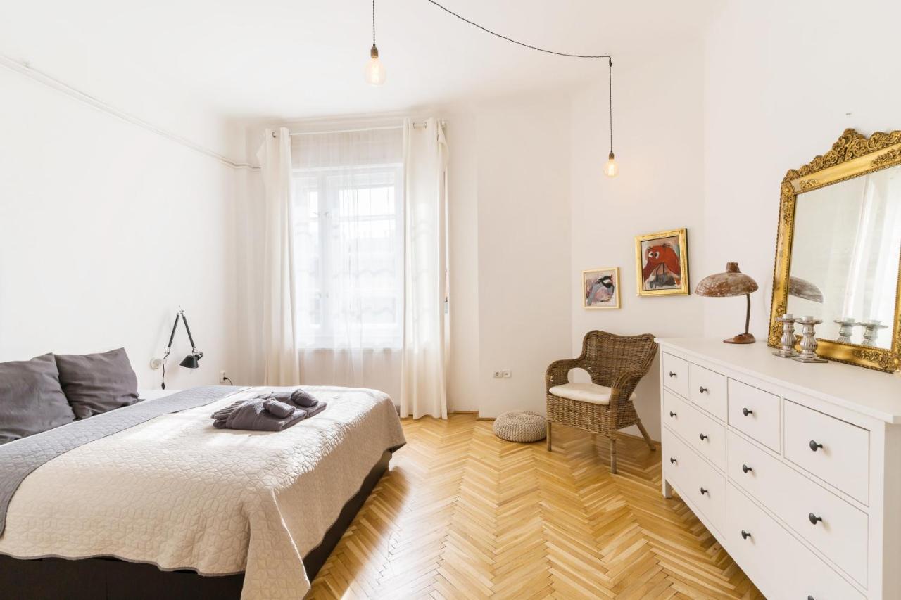 Klauzal W/3 Bedrooms, French Balcony Apartment Budapest