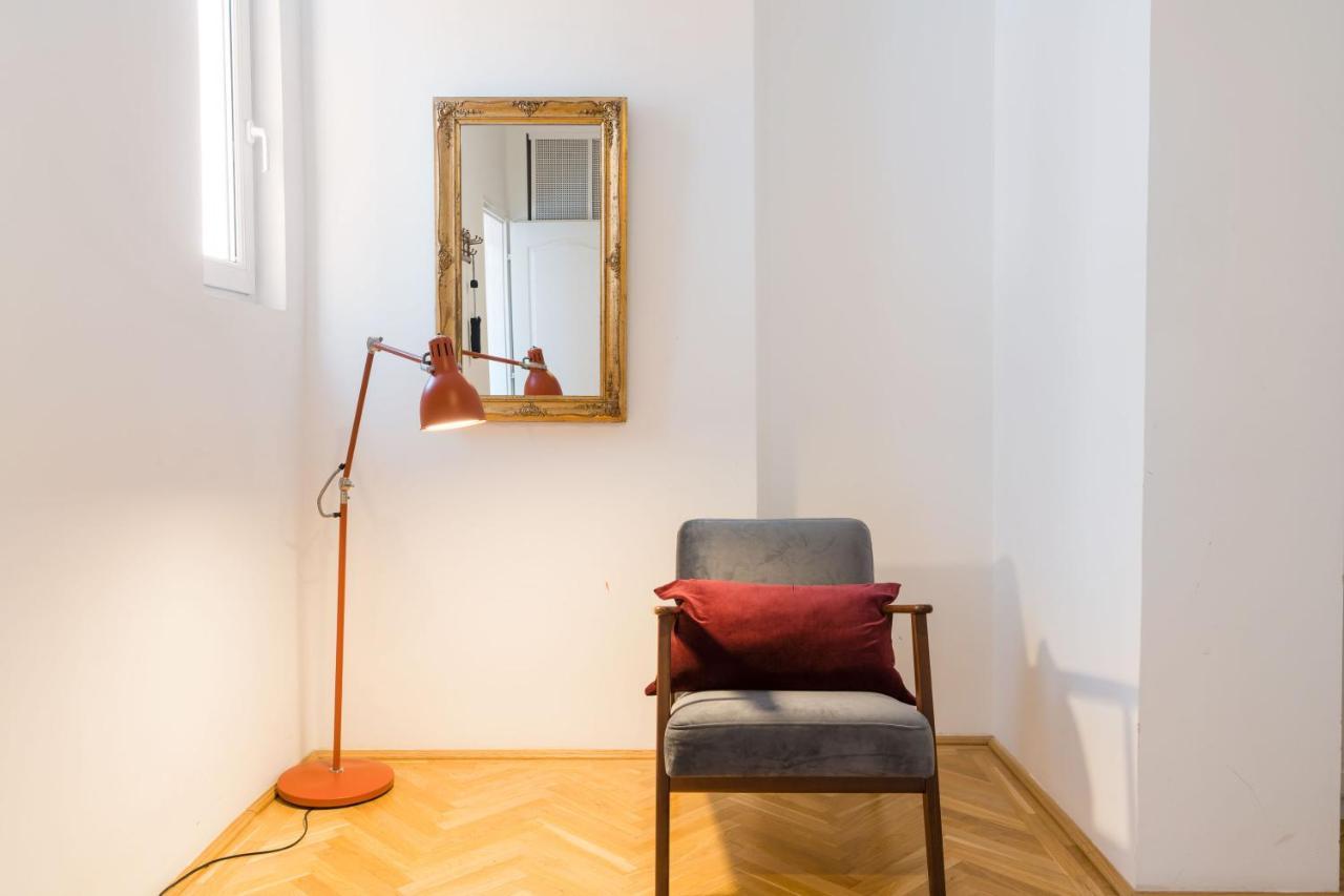 Klauzal W/3 Bedrooms, French Balcony Apartment