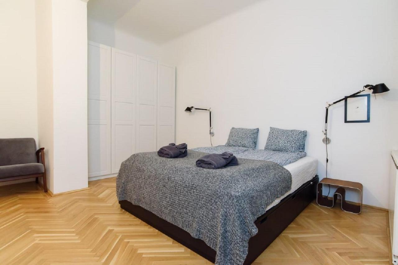Klauzal W/3 Bedrooms, French Balcony *