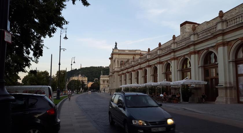 Pala Gardem * Budapest