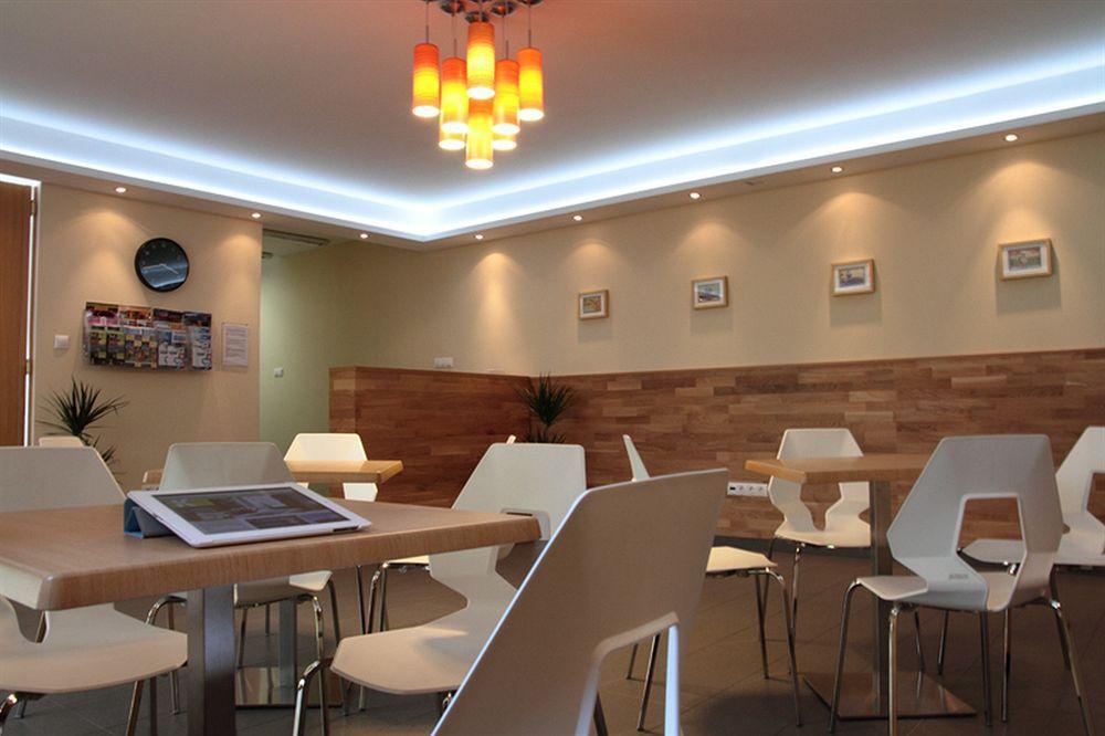 Corvin Plaza Apartamentos&suites 3* Budapest
